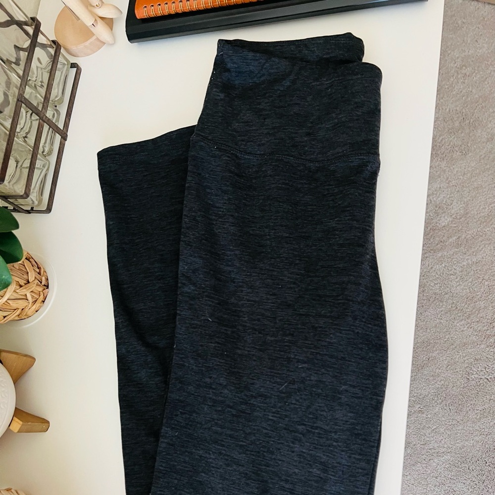 slim fit yoga pants